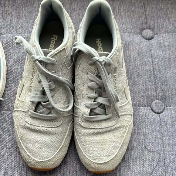 ⚡ Reebok Snakeskin Retro Sneakers ⚡| Grey Suede | Size 37.5 or 7 | - Picture 7 of 14